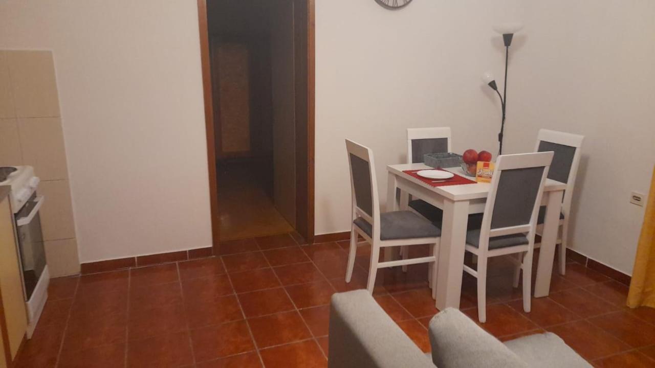 Milka Apartment Kotor Exterior foto